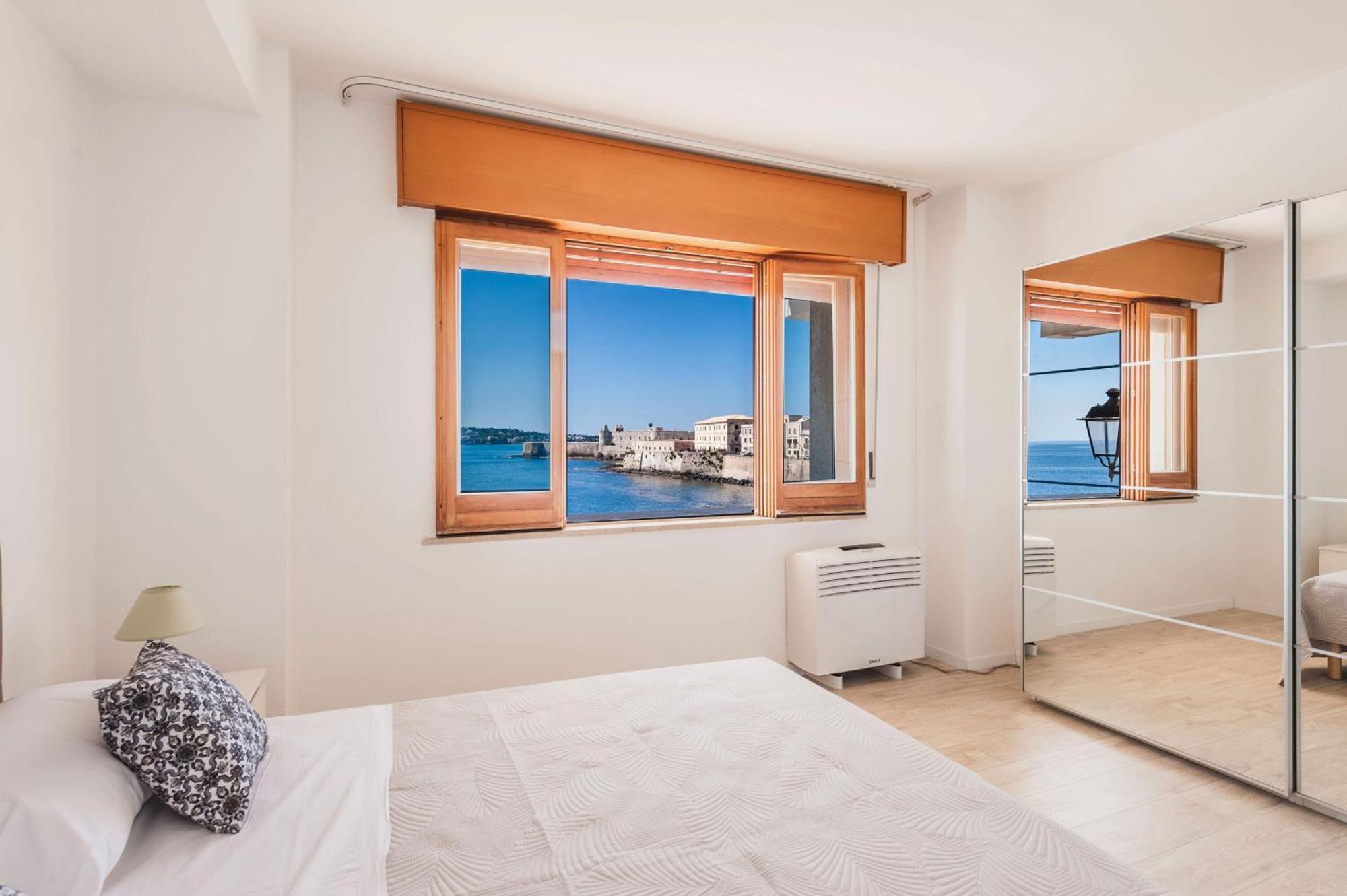 Una Finestra Su Cala Rossa By Wonderful Italy Syracuse Exterior photo